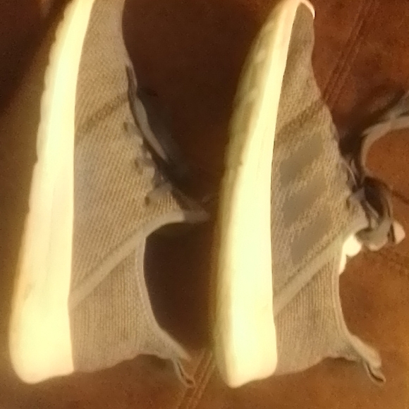 🖤Adidas🖤 sneakers - Picture 3 of 3